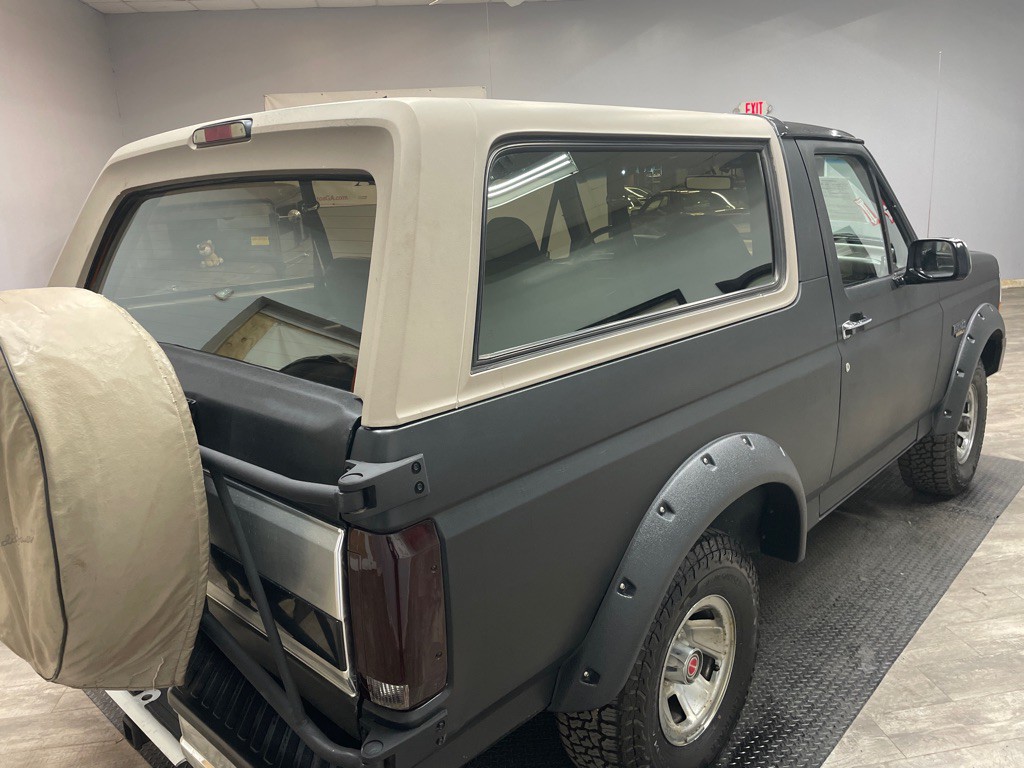 1996 Ford Bronco Image 5