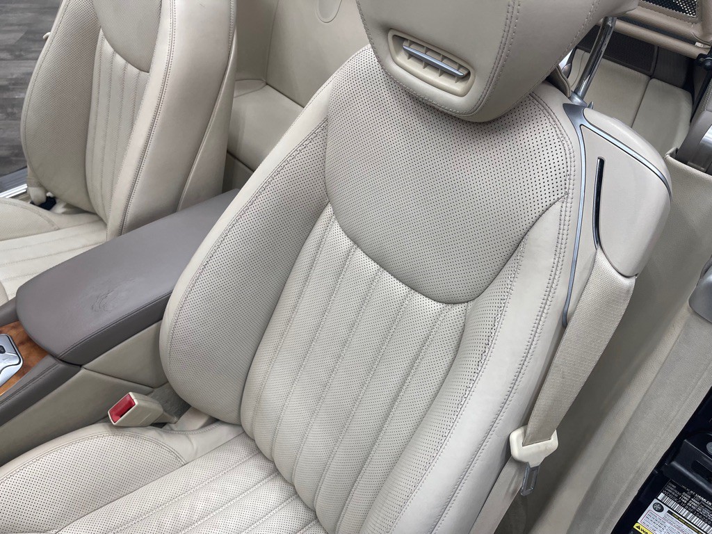 2009 Mercedes-Benz SL-Class Image 19