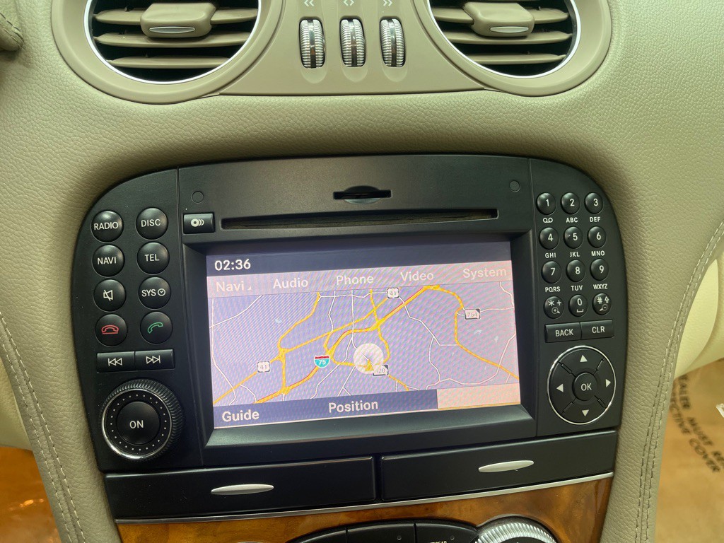 2009 Mercedes-Benz SL-Class Image 30