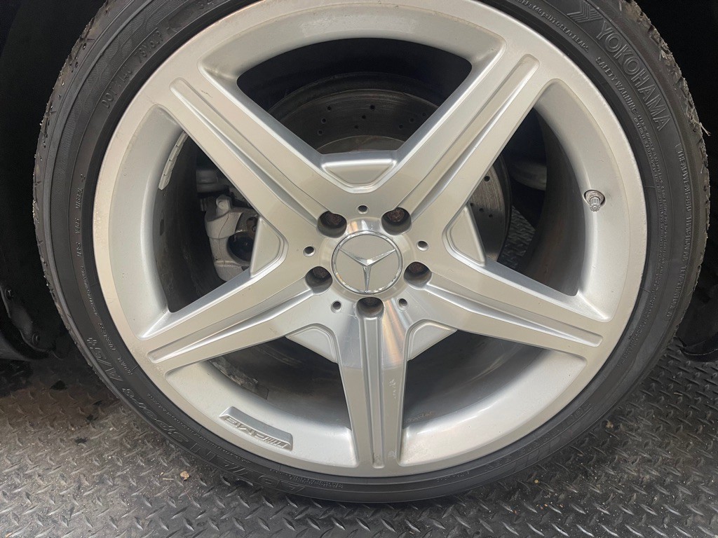 2009 Mercedes-Benz SL-Class Image 35