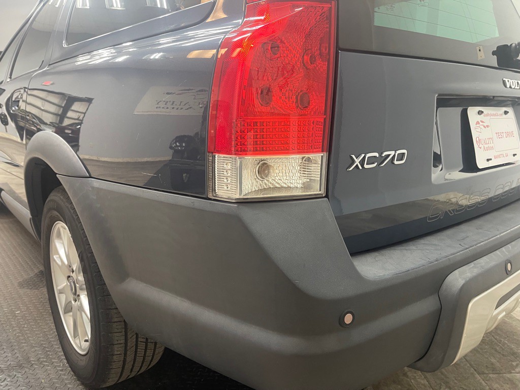 2007 Volvo XC70 Image 9