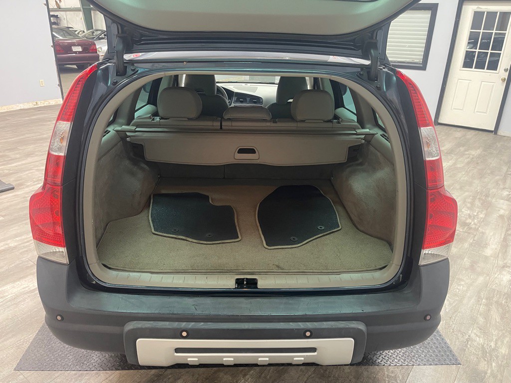 2007 Volvo XC70 Image 13