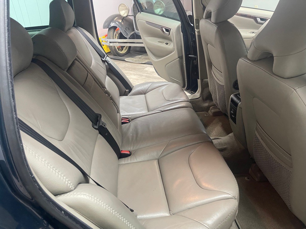 2007 Volvo XC70 Image 22