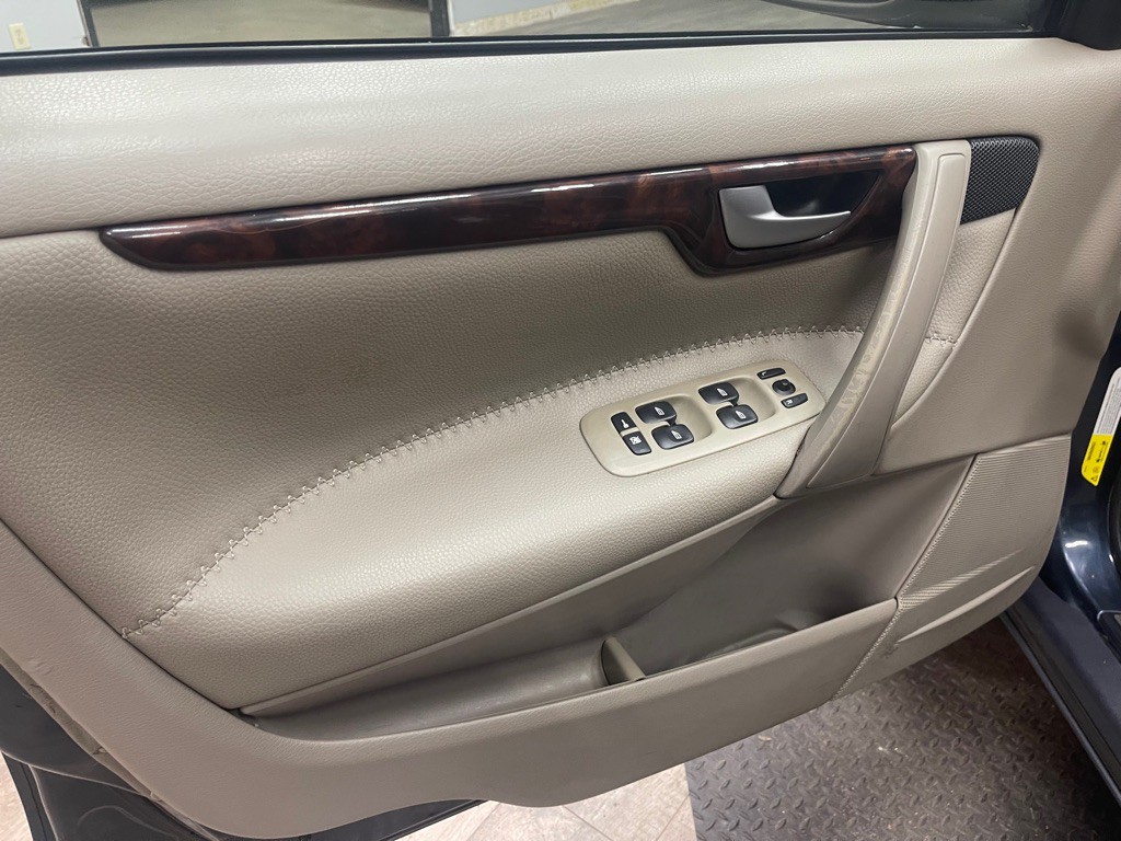 2007 Volvo XC70 Image 31