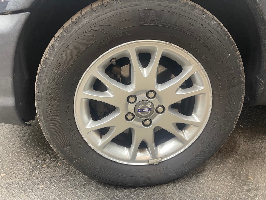 2007 Volvo XC70 Image 35