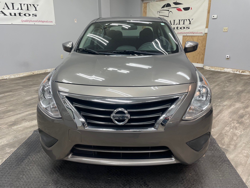 2017 Nissan Versa Image 2