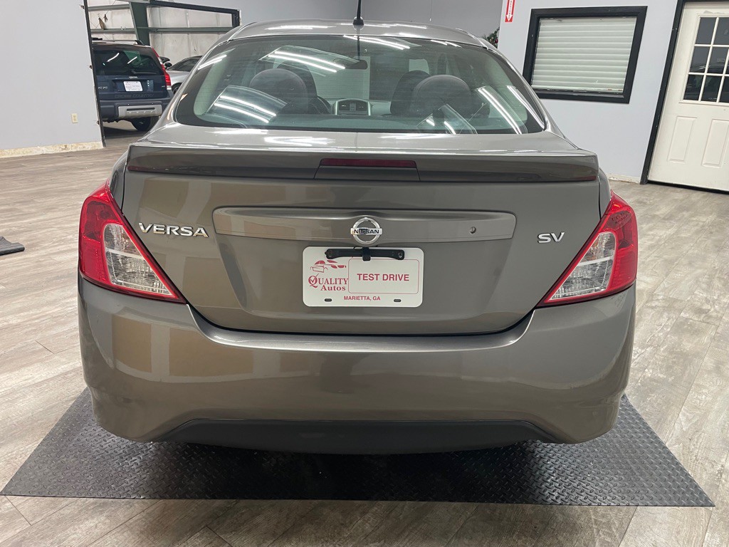 2017 Nissan Versa Image 8