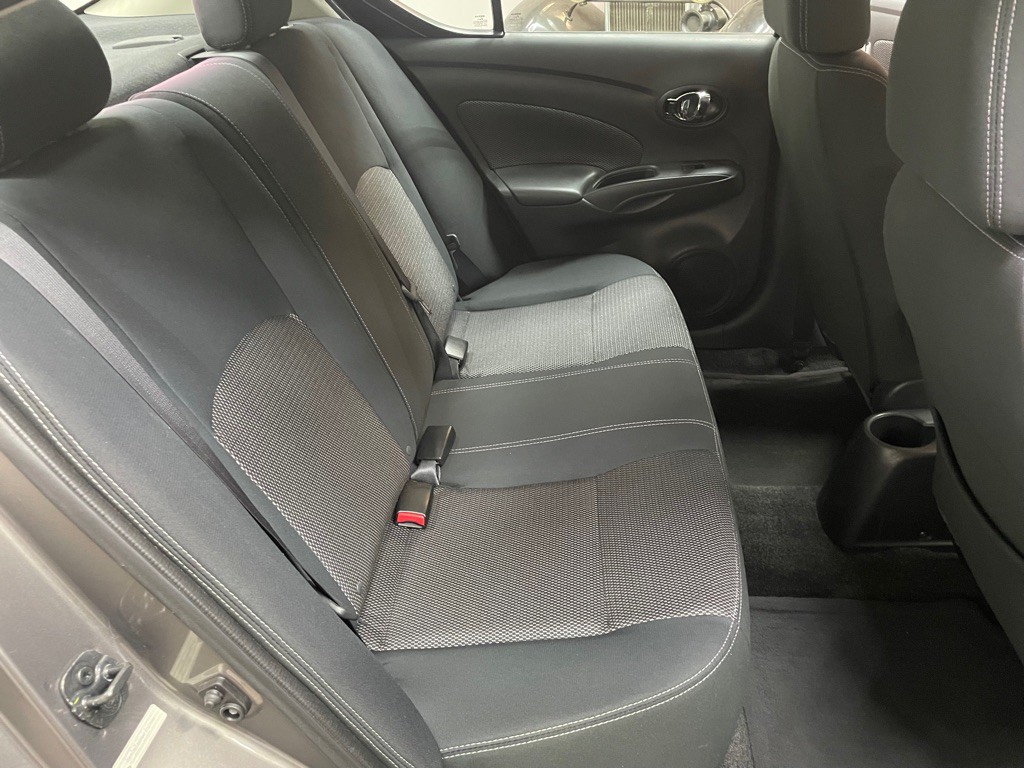 2017 Nissan Versa Image 17