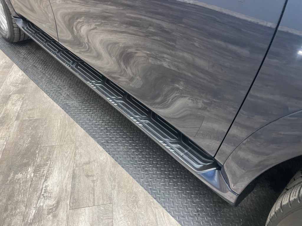 2017 INFINITI QX80 Image 13