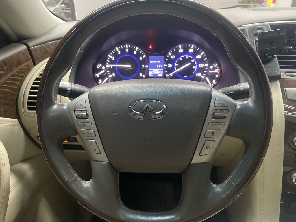 2017 INFINITI QX80 Image 22