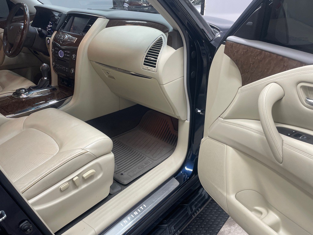 2017 INFINITI QX80 Image 46