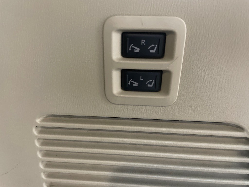 2017 INFINITI QX80 Image 57