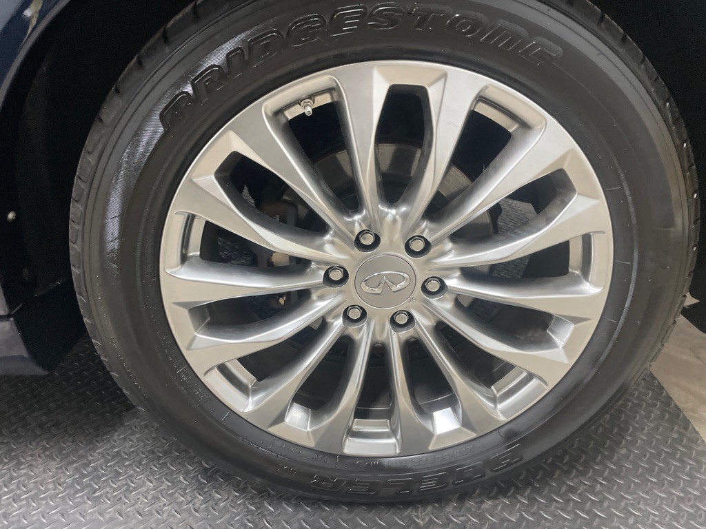 2017 INFINITI QX80 Image 64