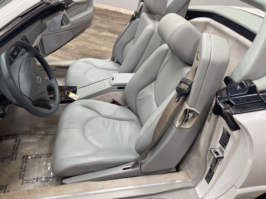 1999 Mercedes-Benz SL-Class Image 23