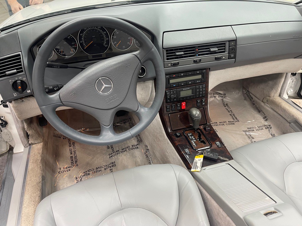 1999 Mercedes-Benz SL-Class Image 25