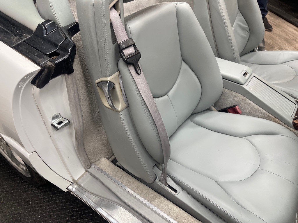 1999 Mercedes-Benz SL-Class Image 27