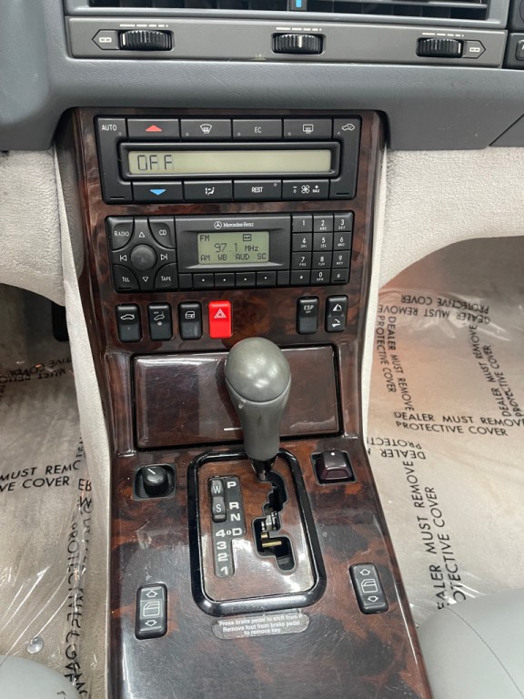 1999 Mercedes-Benz SL-Class Image 31