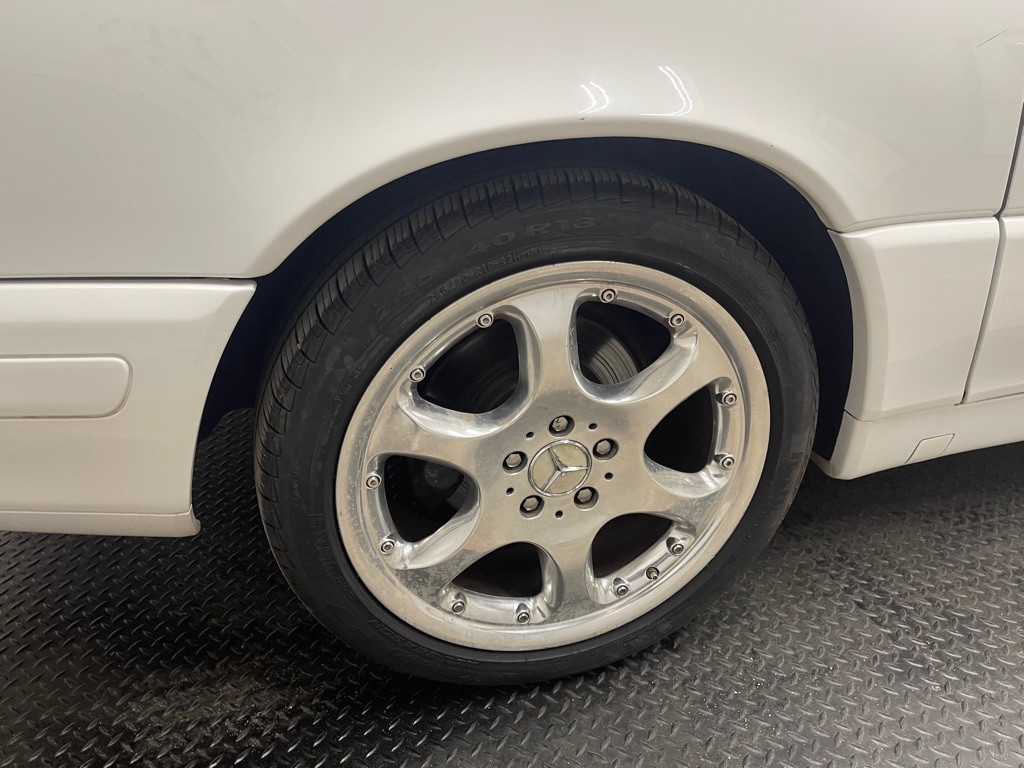 1999 Mercedes-Benz SL-Class Image 38
