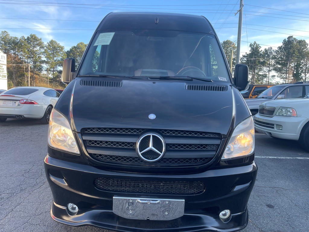 2012 Mercedes-Benz Sprinter Image 2