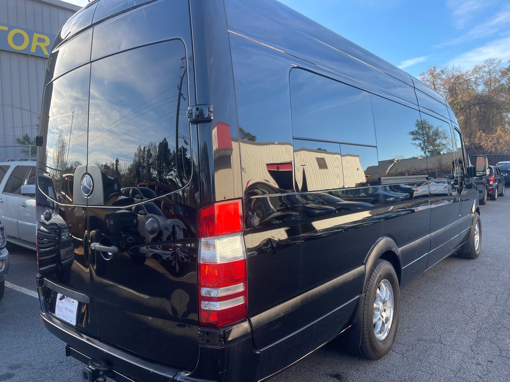 2012 Mercedes-Benz Sprinter Image 9