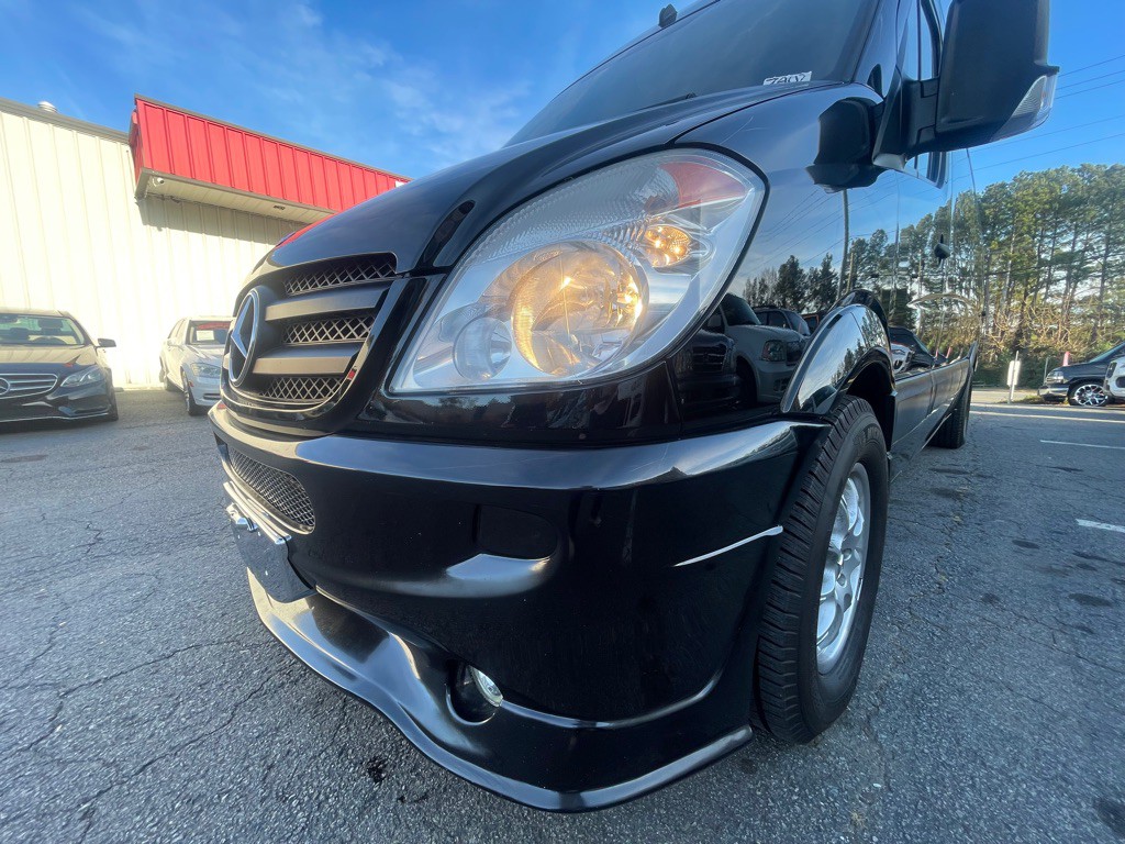 2012 Mercedes-Benz Sprinter Image 11