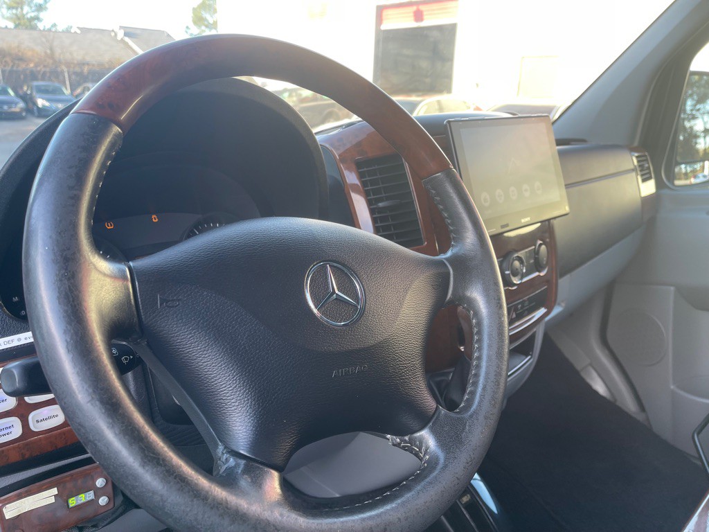 2012 Mercedes-Benz Sprinter Image 19