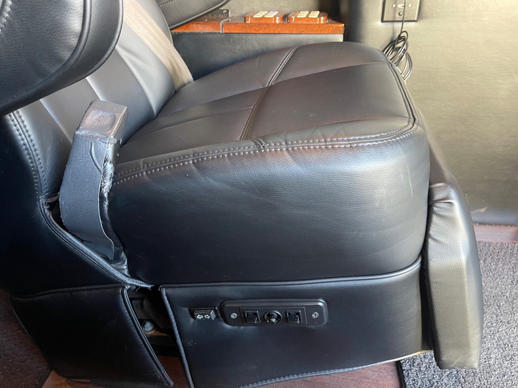 2012 Mercedes-Benz Sprinter Image 36