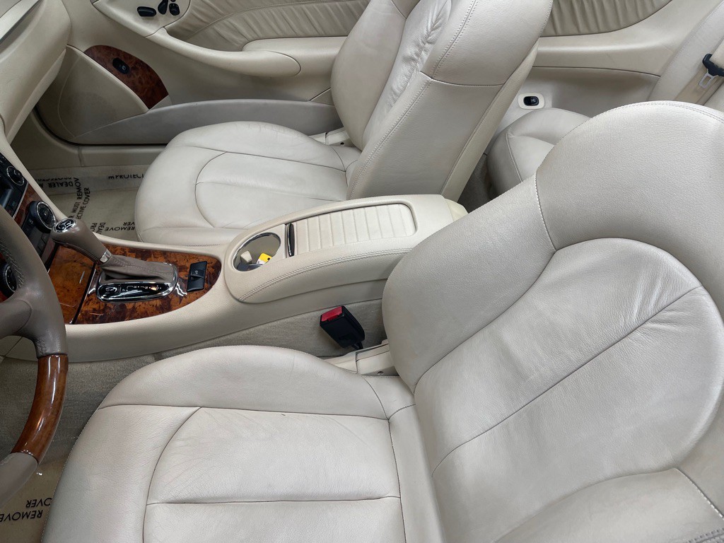 2008 Mercedes-Benz CLK-Class Image 23