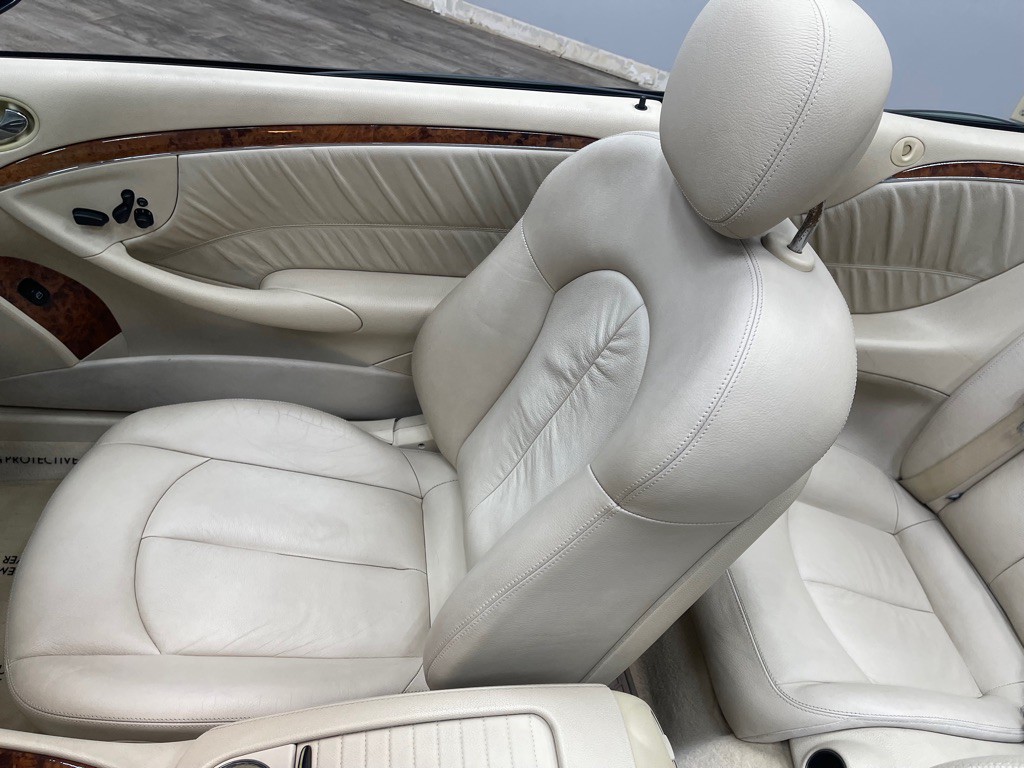 2008 Mercedes-Benz CLK-Class Image 26