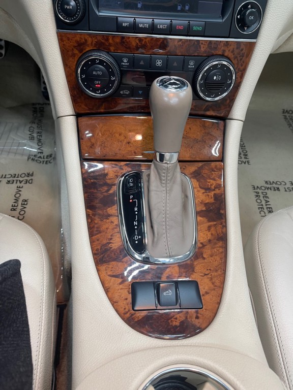 2008 Mercedes-Benz CLK-Class Image 29