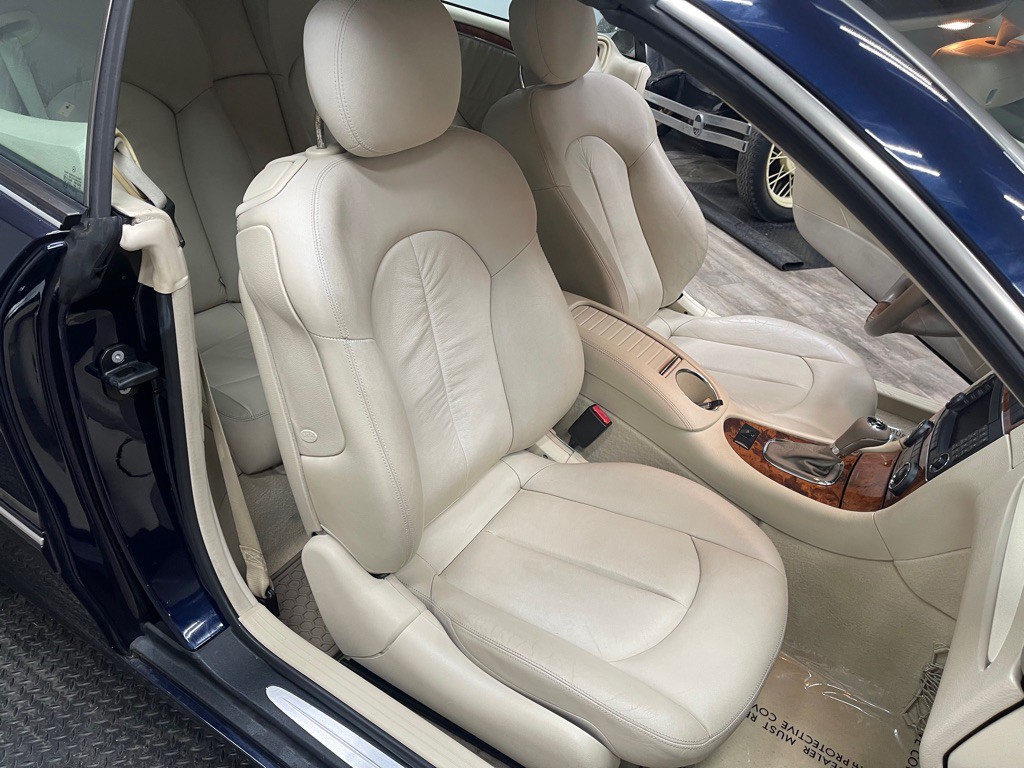 2008 Mercedes-Benz CLK-Class Image 35