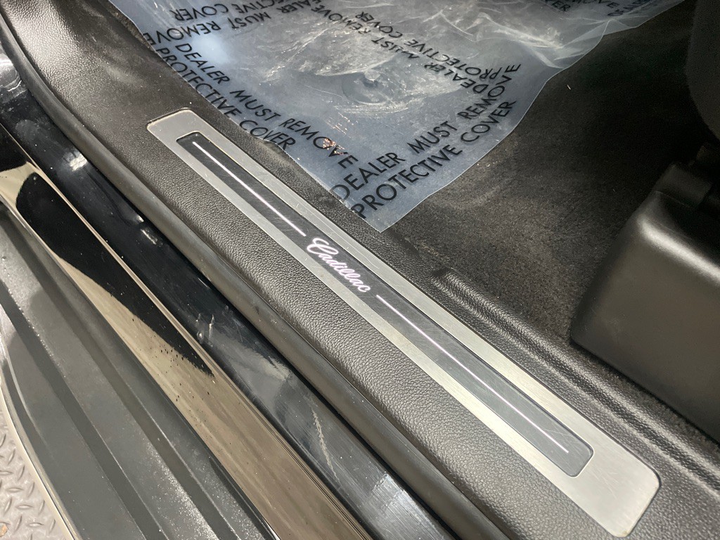 2016 Cadillac Escalade Image 16