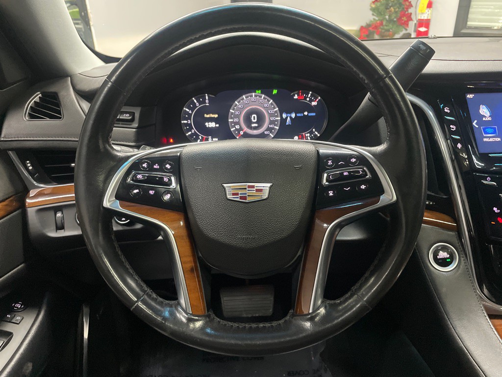 2016 Cadillac Escalade Image 18