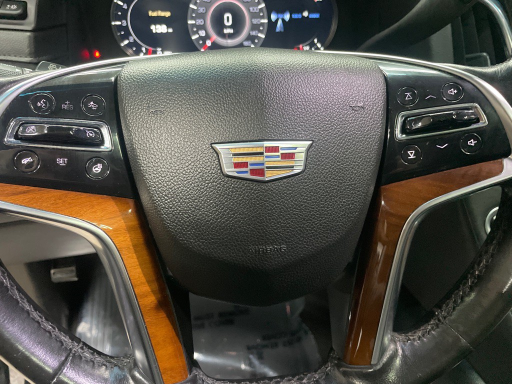 2016 Cadillac Escalade Image 19