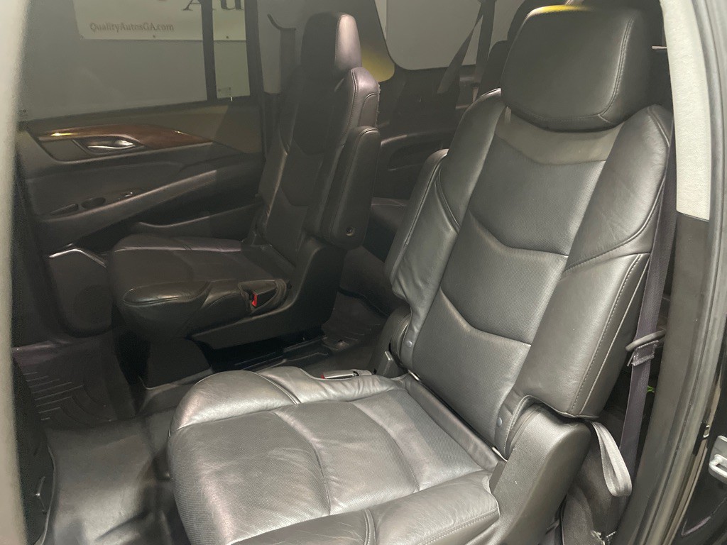 2016 Cadillac Escalade Image 35