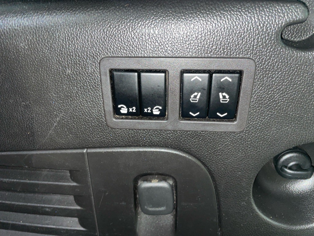 2016 Cadillac Escalade Image 49