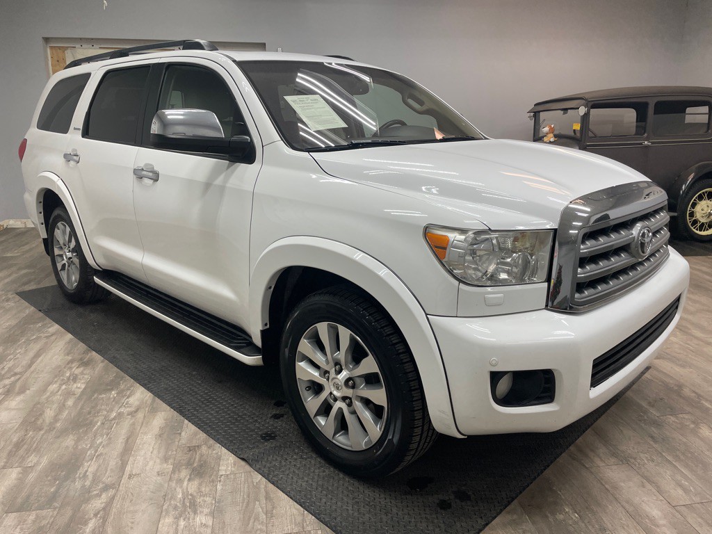 2015 Toyota Sequoia Image 3