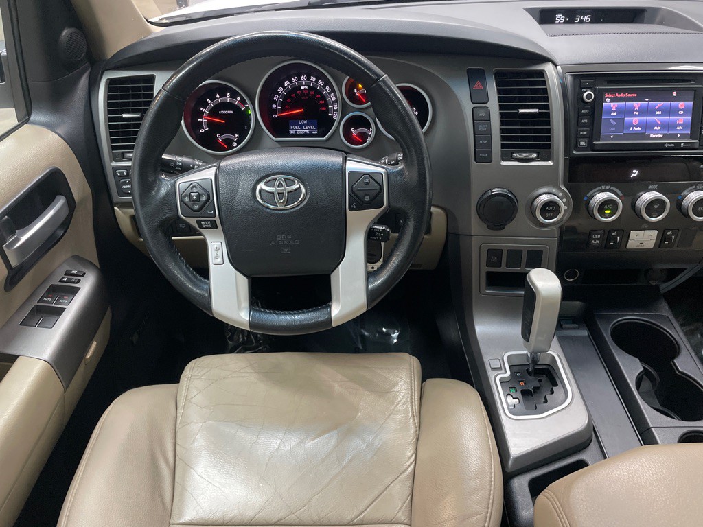 2015 Toyota Sequoia Image 4