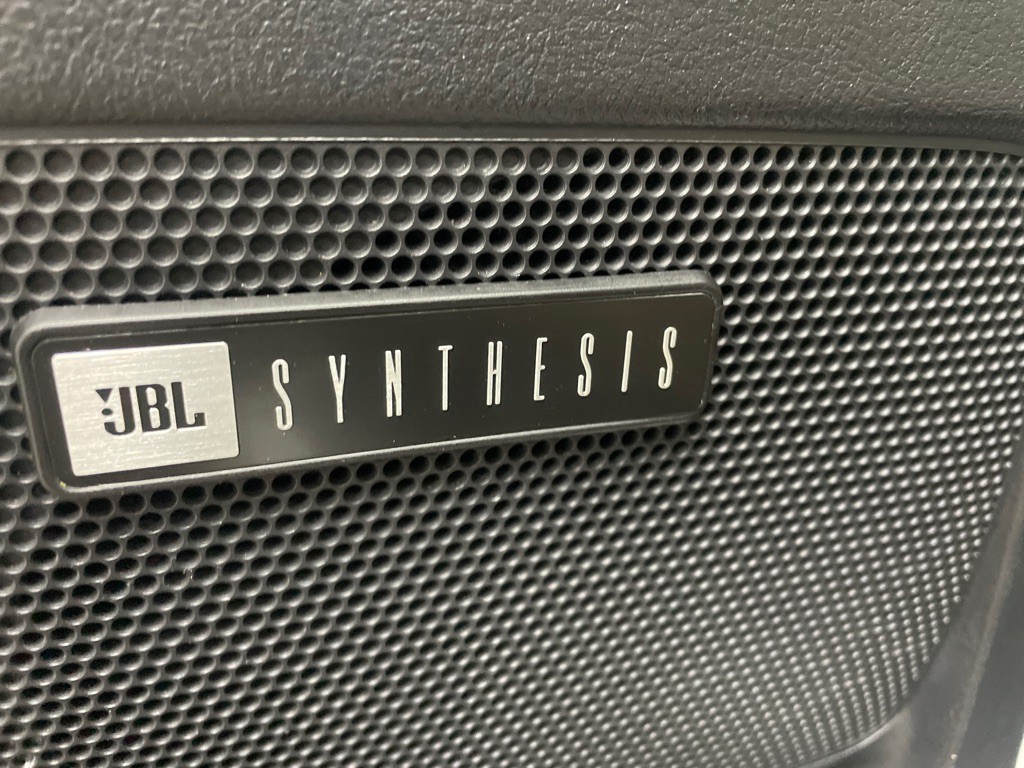 2015 Toyota Sequoia Image 16