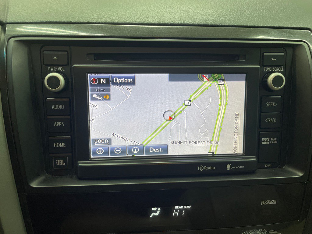 2015 Toyota Sequoia Image 25