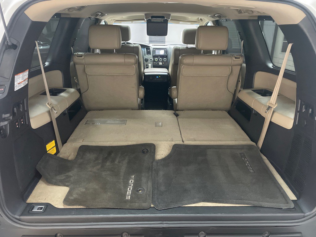 2015 Toyota Sequoia Image 49