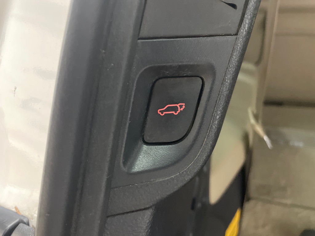 2015 Toyota Sequoia Image 51