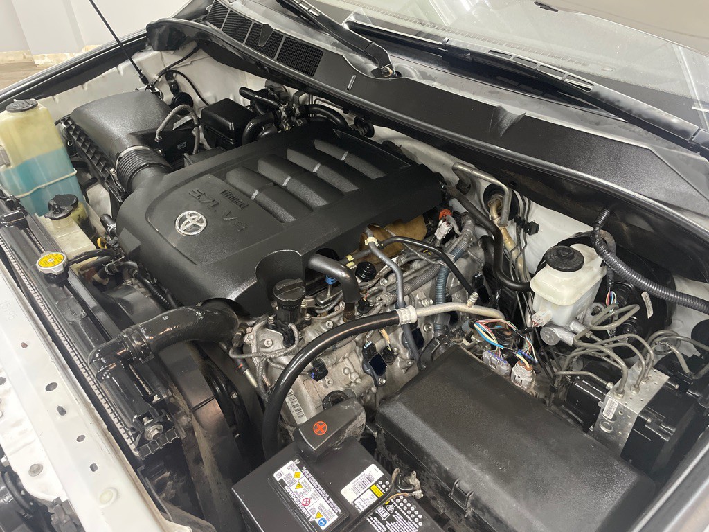 2015 Toyota Sequoia Image 54