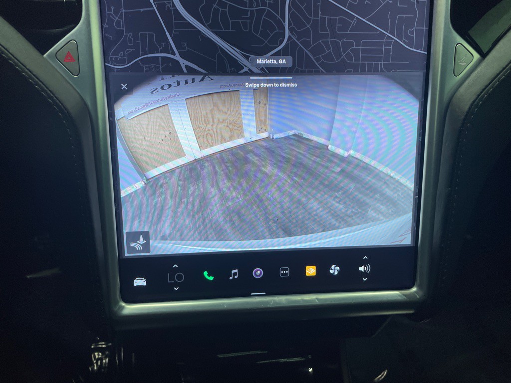 2015 Tesla Model S Image 22