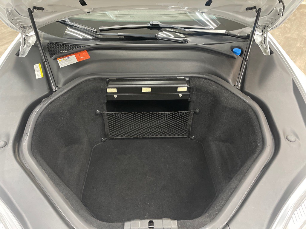 2015 Tesla Model S Image 44