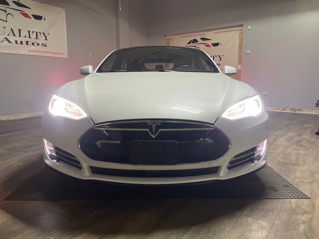 2015 Tesla Model S Image 51