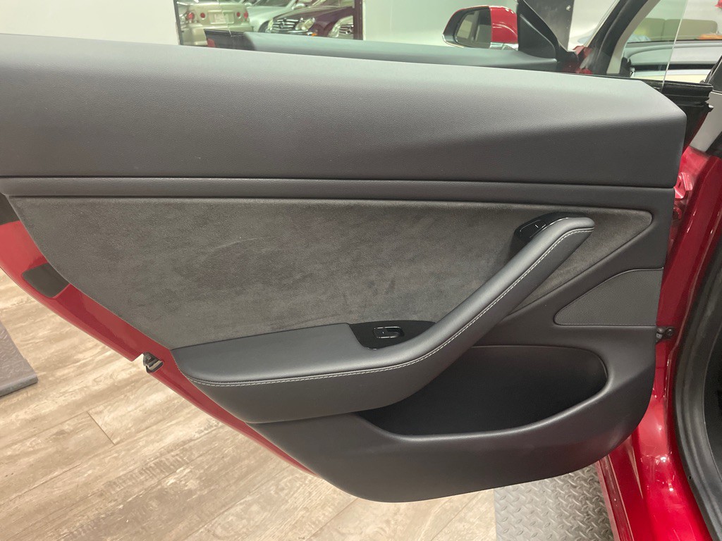 2020 Tesla Model 3 Image 28