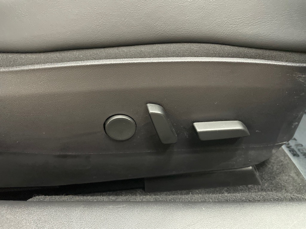 2020 Tesla Model 3 Image 38