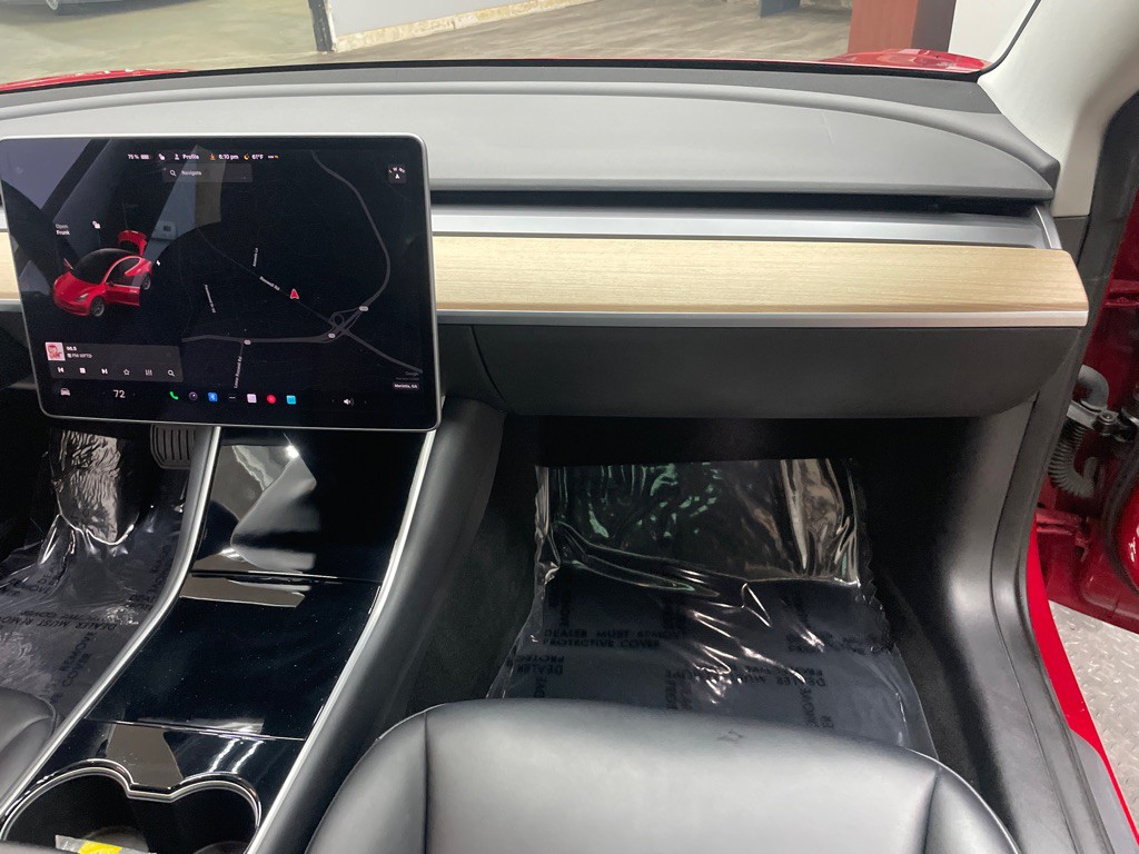 2020 Tesla Model 3 Image 40