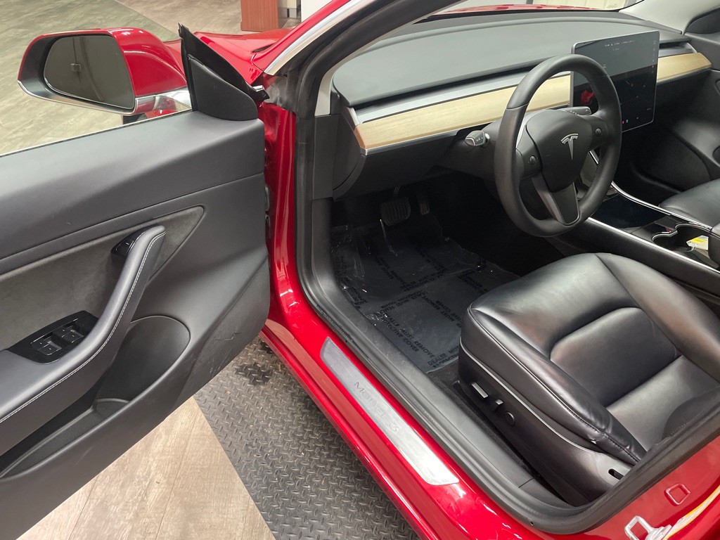2020 Tesla Model 3 Image 16